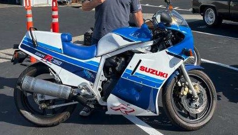 1986 Suzuki GSX-R750